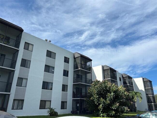 Building Photo - 3700 N Pine Island Rd Unit 310 Rental
