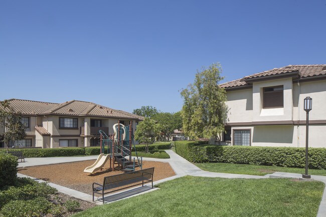 Rancho Tierra Apartment Homes