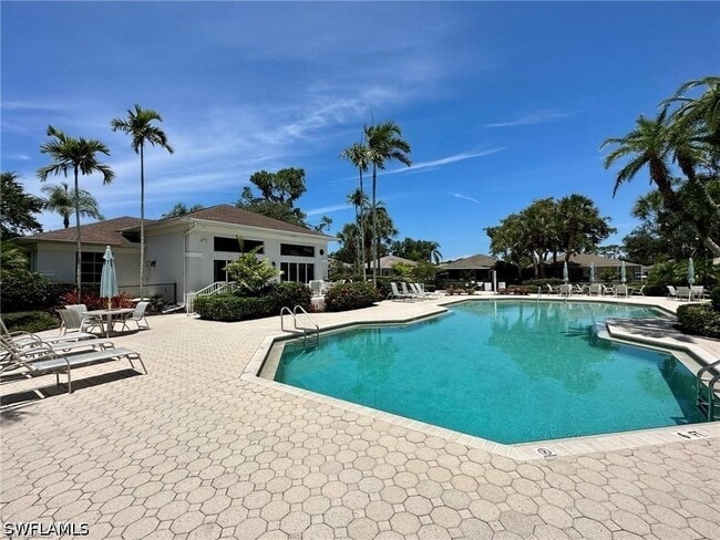 Building Photo - 25735 Lake Amelia Way Unit 203