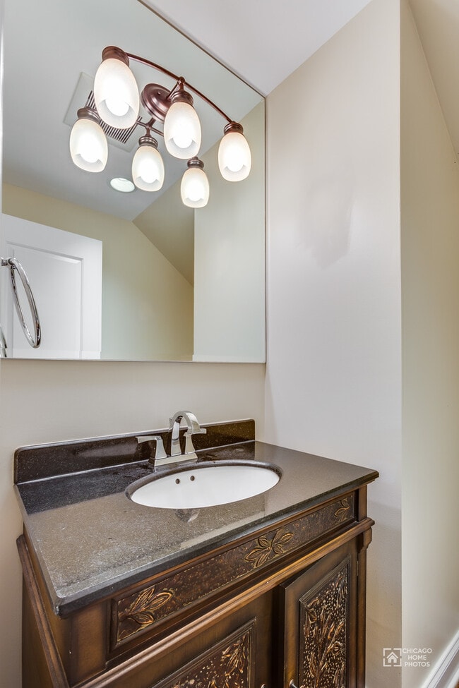 Photo - 932 Westmoor Rd