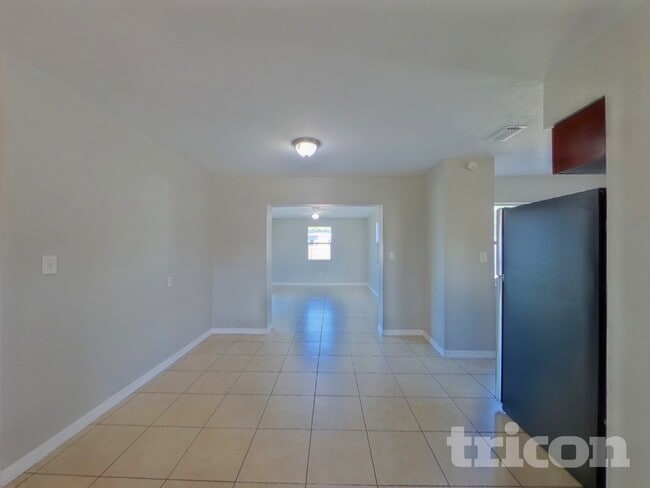 Photo - 11158 109th Way N