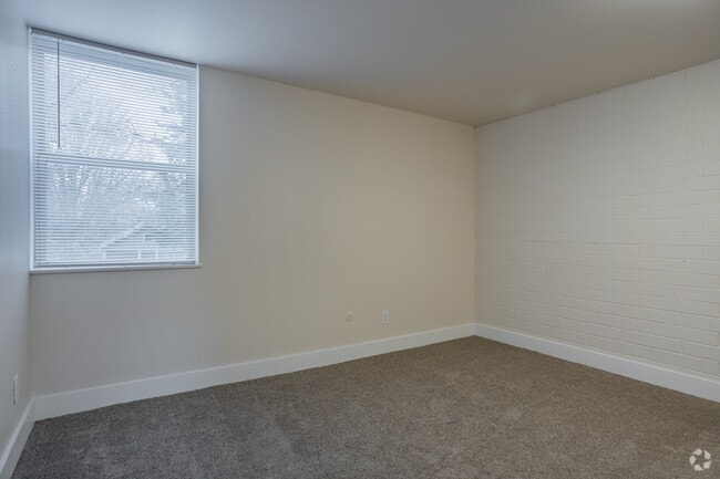 2BD, 1BA - 730 - 732SF