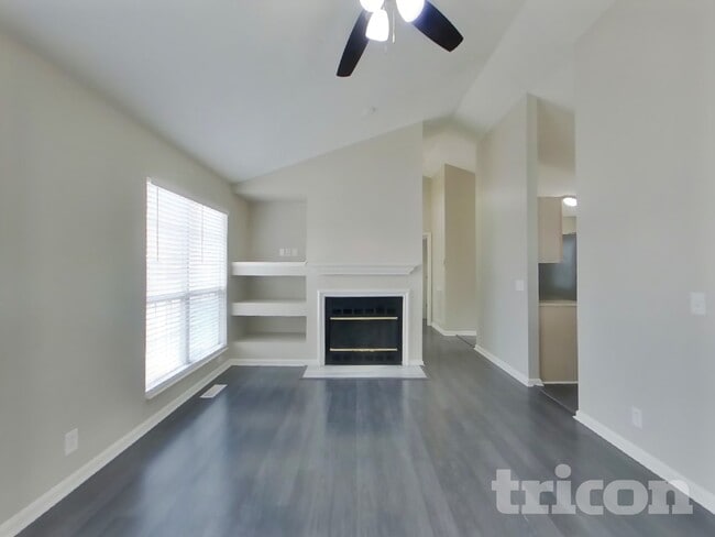 Photo - 716 Sweetwater Cir