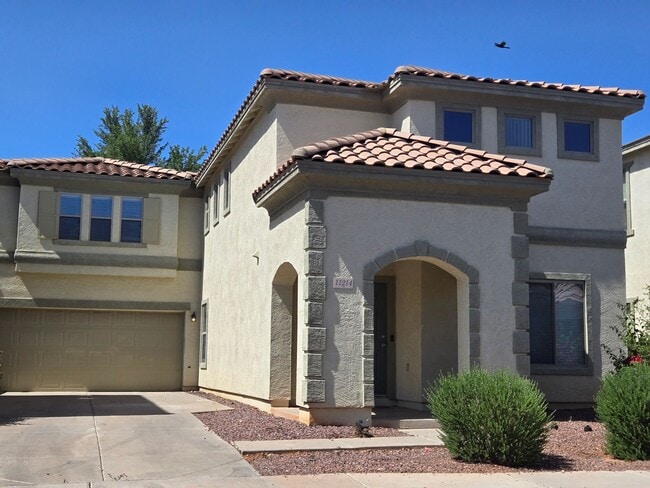 Building Photo - WATERFORD SQUARE COMMUNITY 3 BED 2.5 BATH