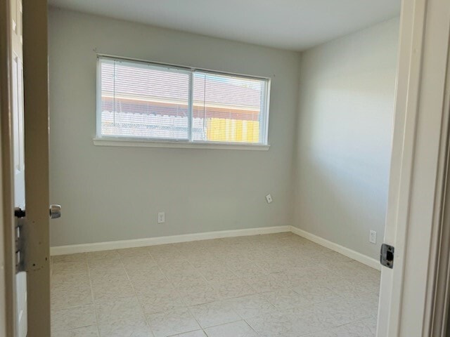 Photo - 647 Regal St
