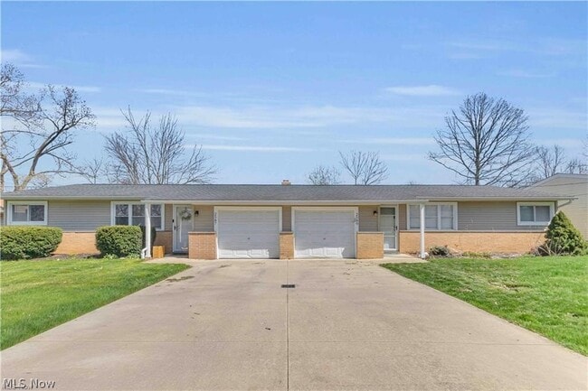 Building Photo - 2587 Jaycox Rd