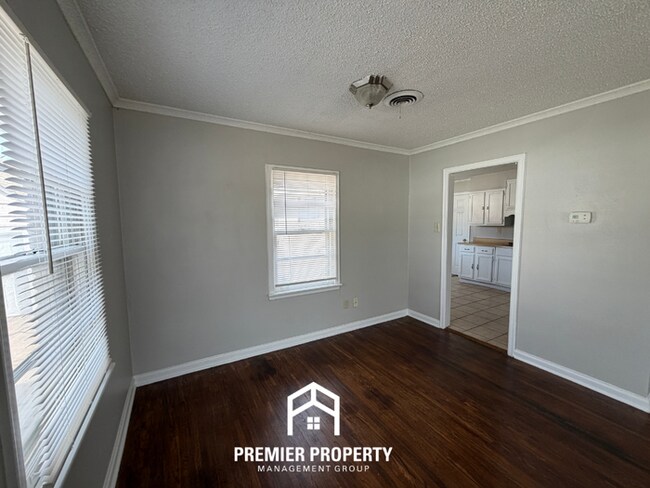 Photo - Charming 3BR Home w/ Hardwood Floors & Fenced Backyard in East Memphis