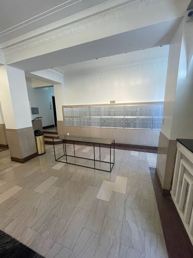 Photo - Updated Corner Unit at the Swarthmore in F...