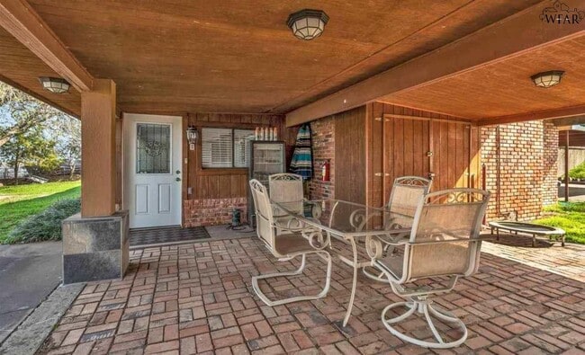 Photo - 607 Shoreline Dr