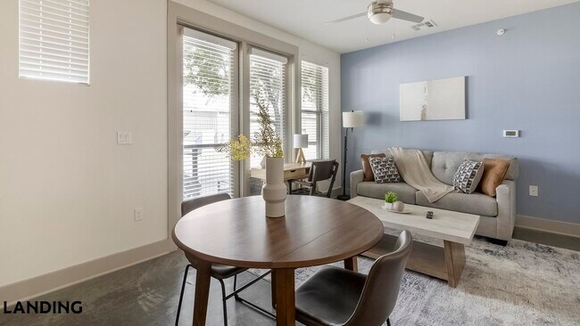 Photo - 707 Seale St Unit 215