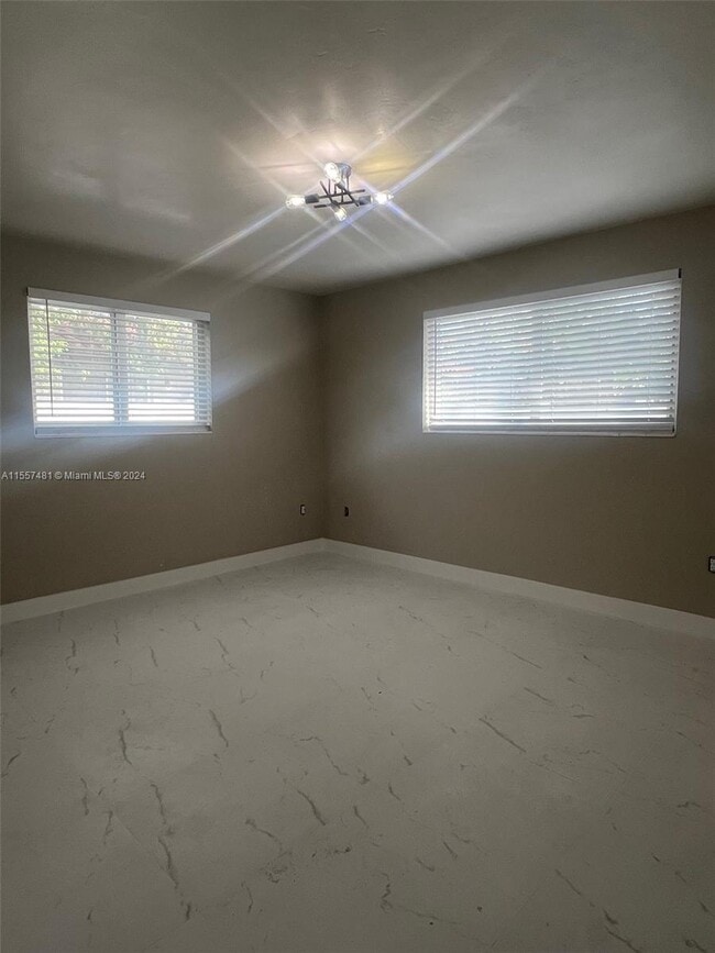 Photo - 1212 NE 121st St