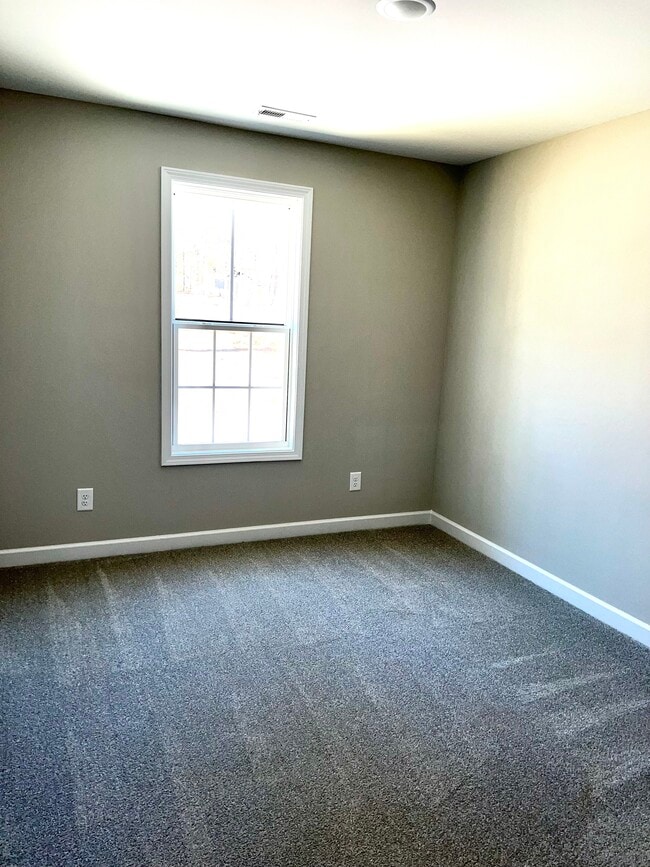 Photo - 703 Georgetown Cir