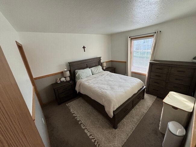 Photo - 1330 N Creekside Ln