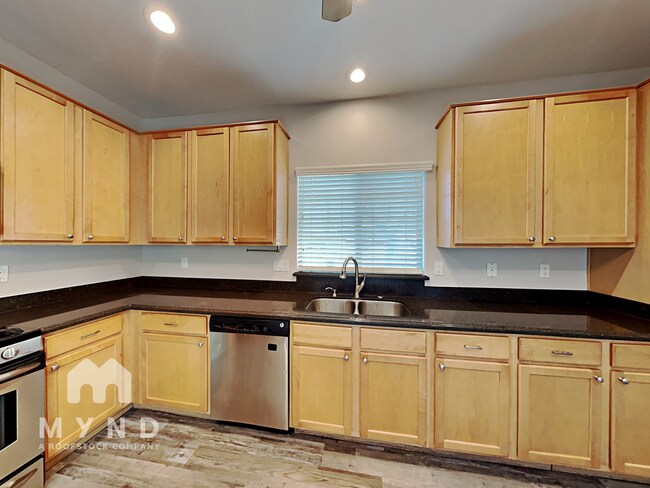 Photo - 2507 N 148th Dr