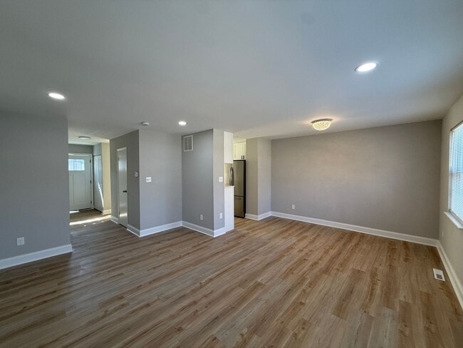 Photo - New Everything 4BR Townhome with Private Lower Level Suite | Stainless Kitchen | LVP + New Carpet...