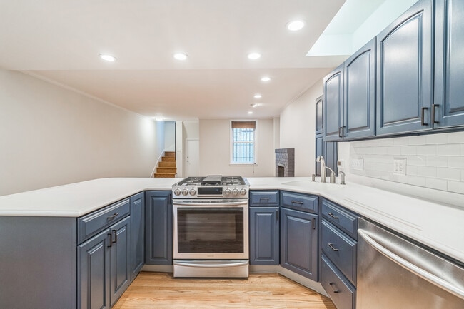 Photo - 1532 Naudain St