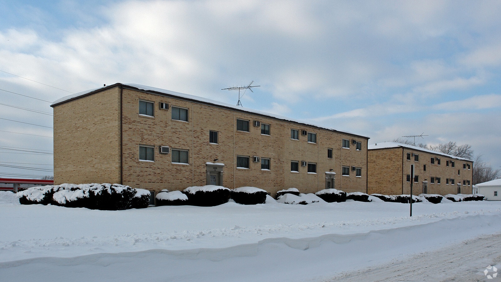 Photo - Rey Apartments