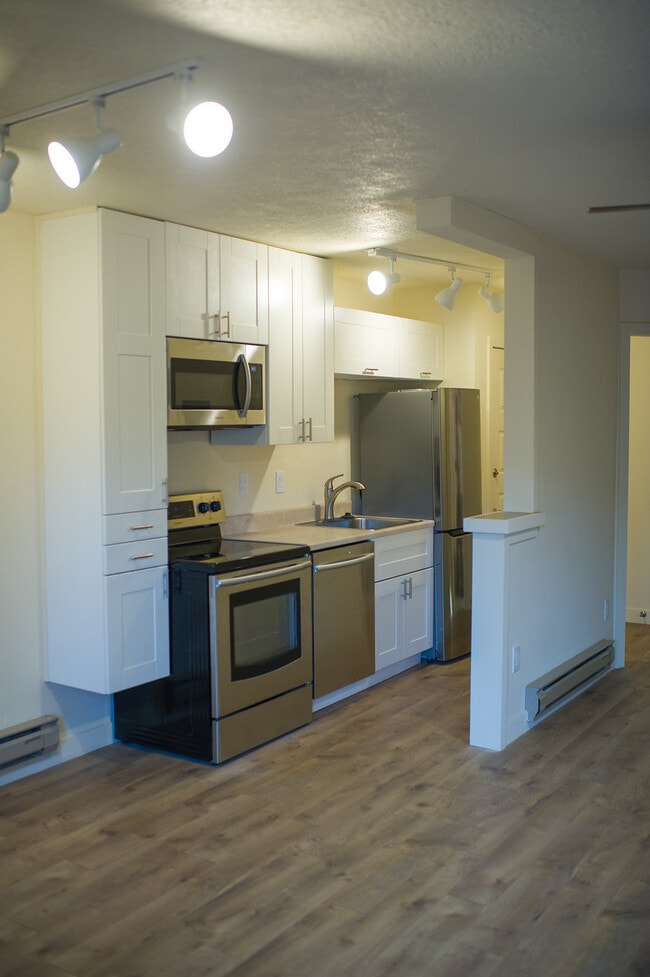 Photo - 1934 18th St Unit 8