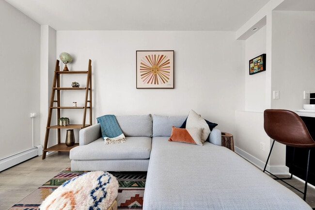 Photo - 899 Pine St Unit FL18-ID1054437P