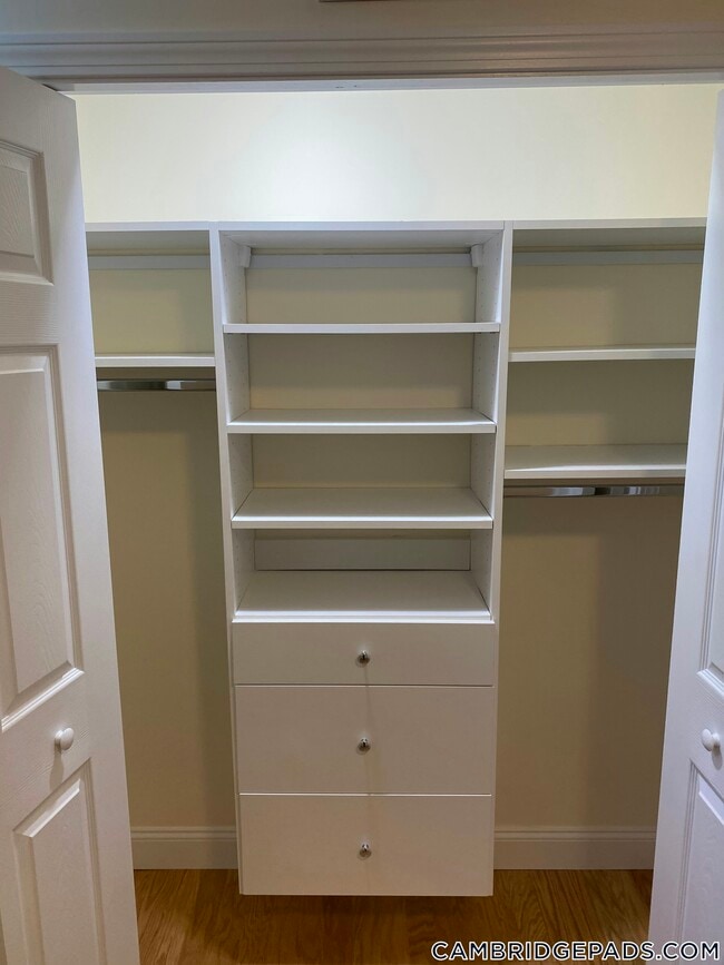 Photo - 18 Chauncy St Unidad B