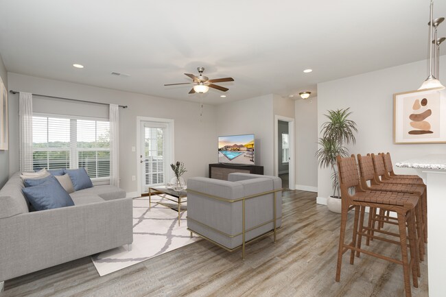 The Pointe at Five Oaks