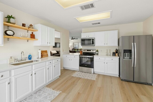 Photo - 8513 Kansas River Dr