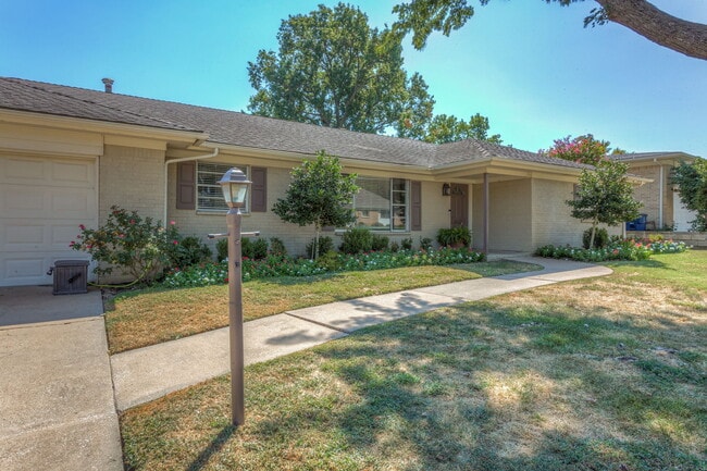 5833 S Joplin Ave