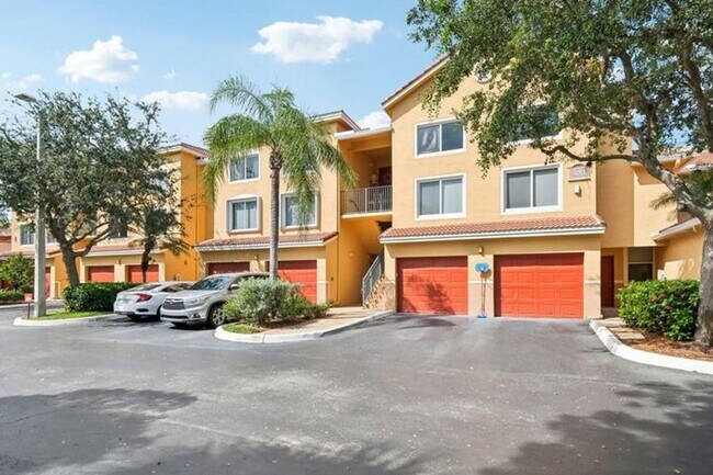 Photo - 300 Scotia Dr