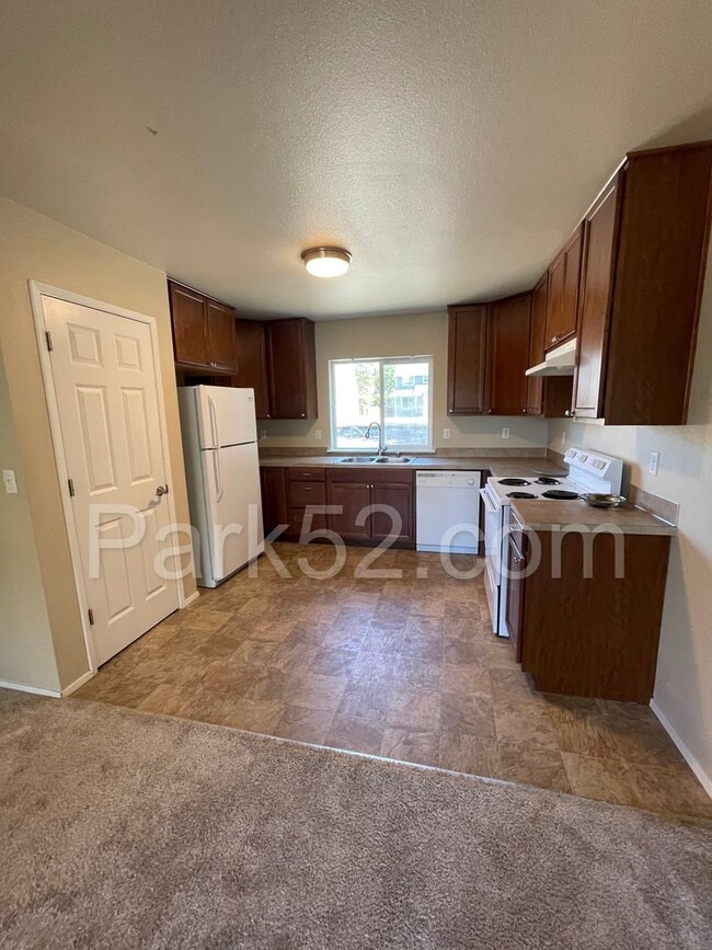 Photo - 2 Bedroom, Lower Level Duplex Unidad #A