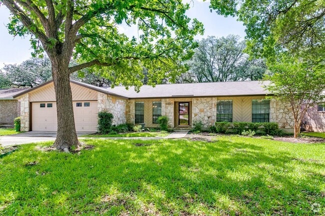 Building Photo - BEAUTIFUL SINGLE STORY HOME IN OAK HOLLOW