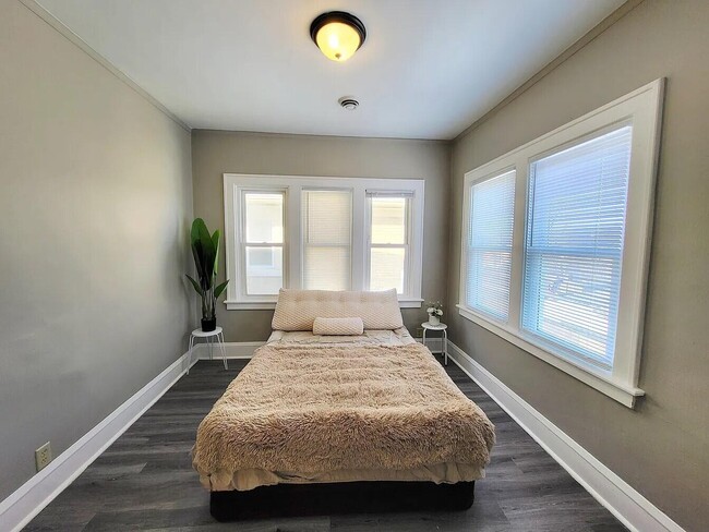 Photo - 2642 N 50th St