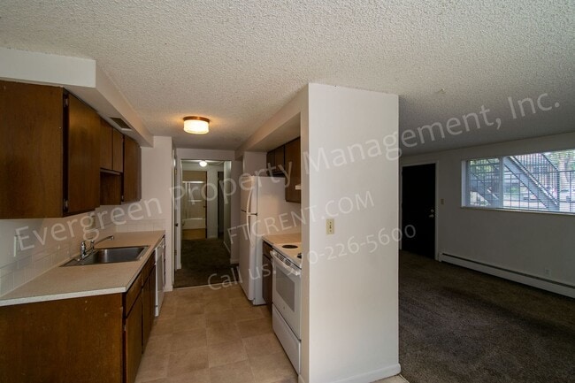 Building Photo - 2949 State Farm Rd Unit 7