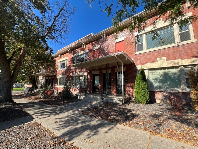 Welcome to Albina Apartments!