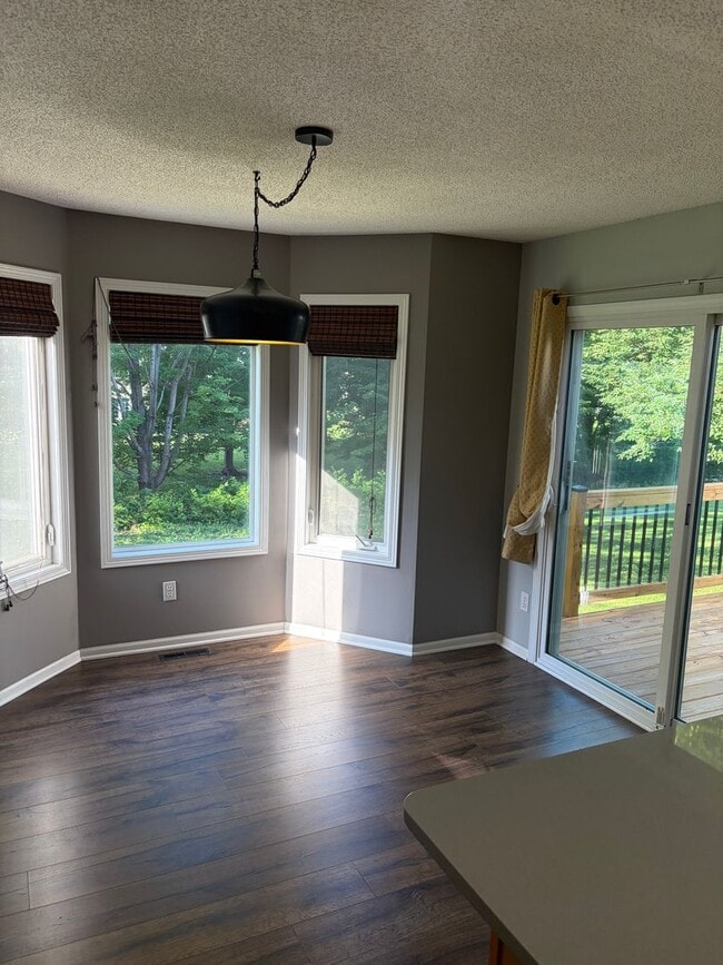 Photo - HUGE 3 Bed Home for Rent!