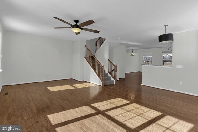 Photo - 592 Burr Oak Ct