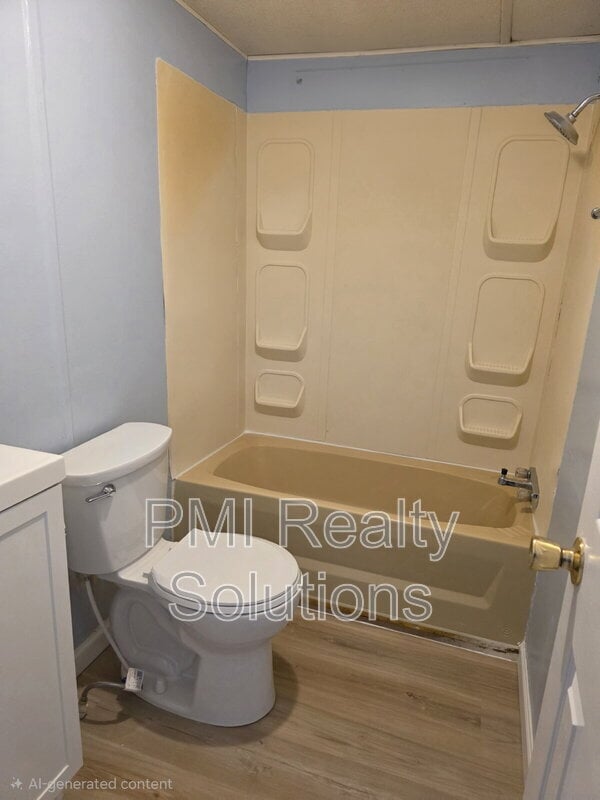 Photo - 310 Elberta Ave