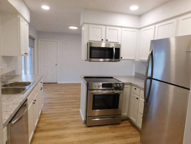 Photo - 5351 Landon St SE