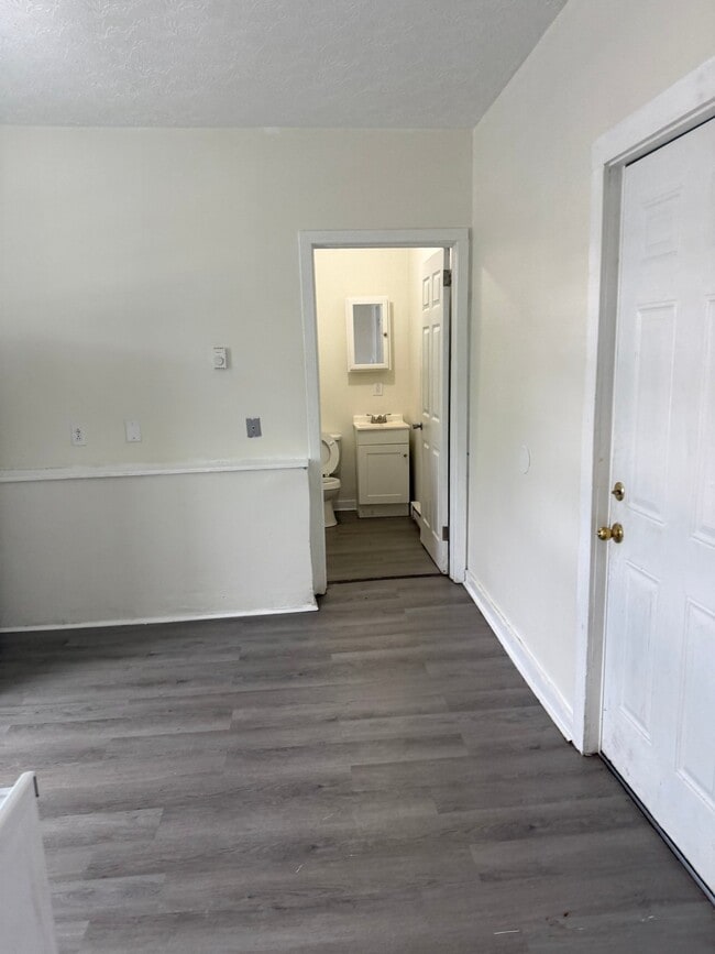 Photo - 260 N Commerce Ave Unidad 203