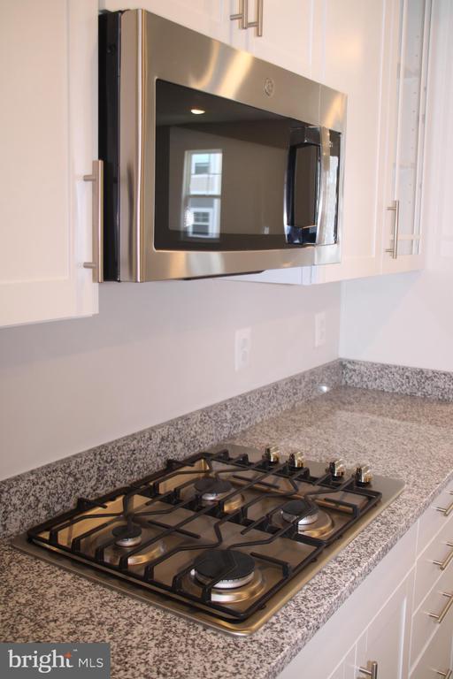 Photo - 2583 Hopton Ln