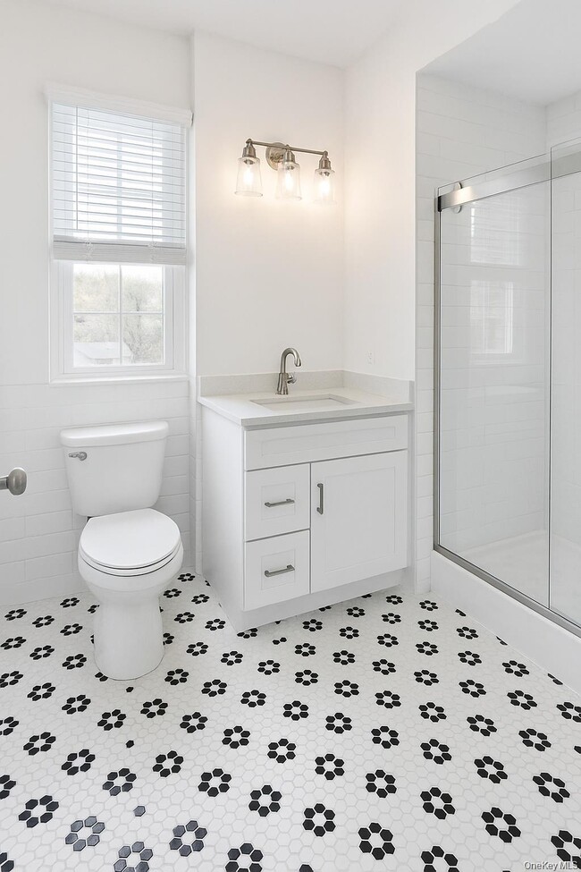 Photo - 122 Greenwich Ave Unidad 303