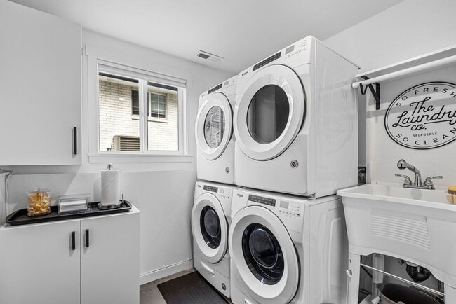 Photo - Modern 2BR Suite – Newly Furnished, Pet-Friendly, Near Downtown Spokane (Furnished