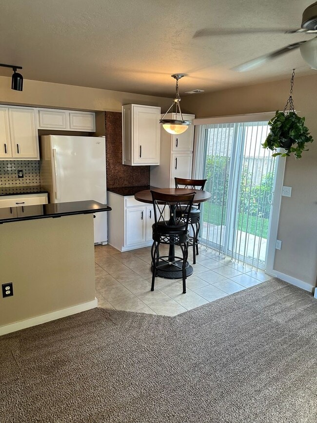 Photo - 3 Bedroom 2 Bath Townhome with Gas Fireplace, community pool, lots of storage