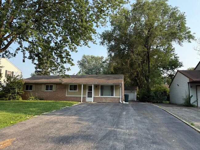 Photo - 533 Redwood Rd