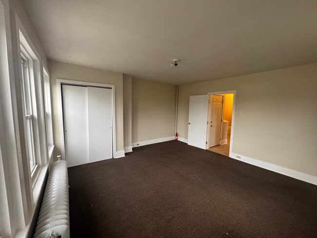 Photo - 4524 Springfield Ave Unit 3FL