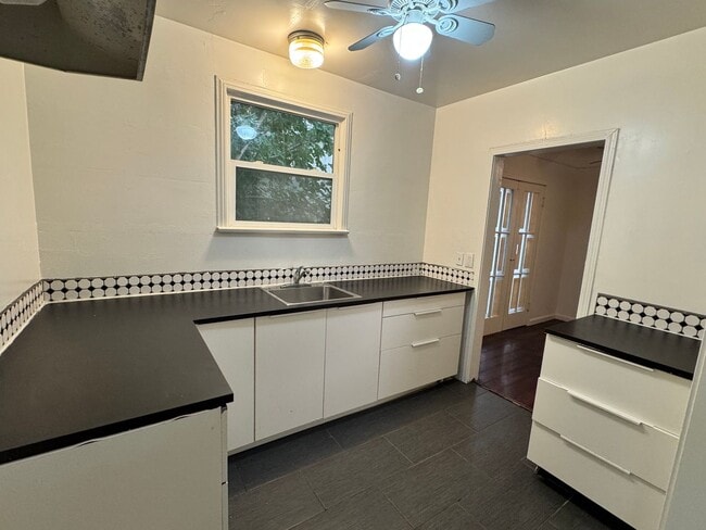Photo - Taft Home for Rent!