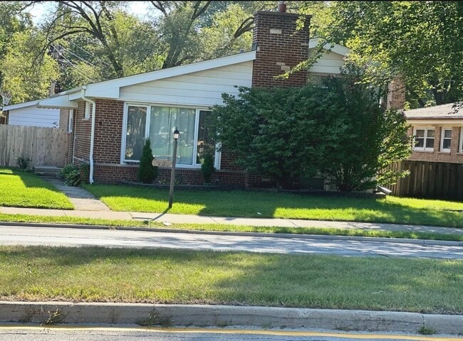 Building Photo - 8707 Crawford Ave Rental