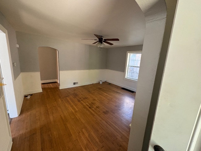 Photo - 2546 W Walnut St