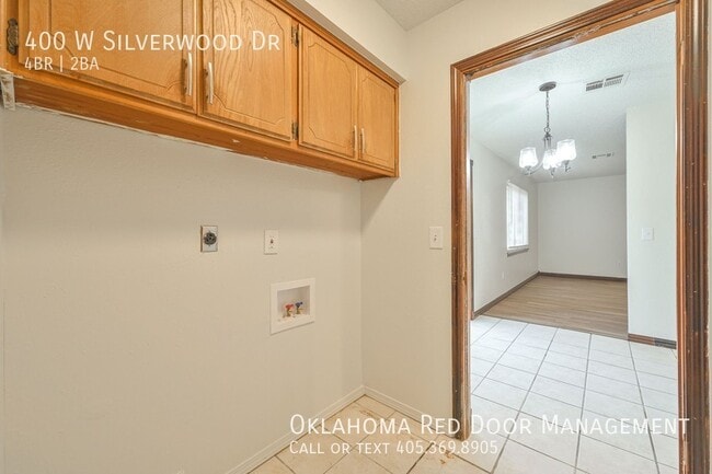 Photo - 400 W Silverwood Dr