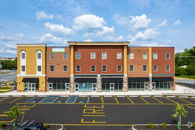 Photo - 211 S Main St