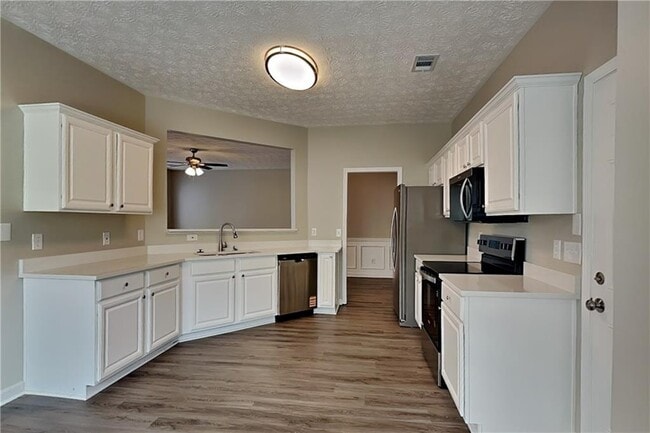 Photo - 263 Colony Center Dr